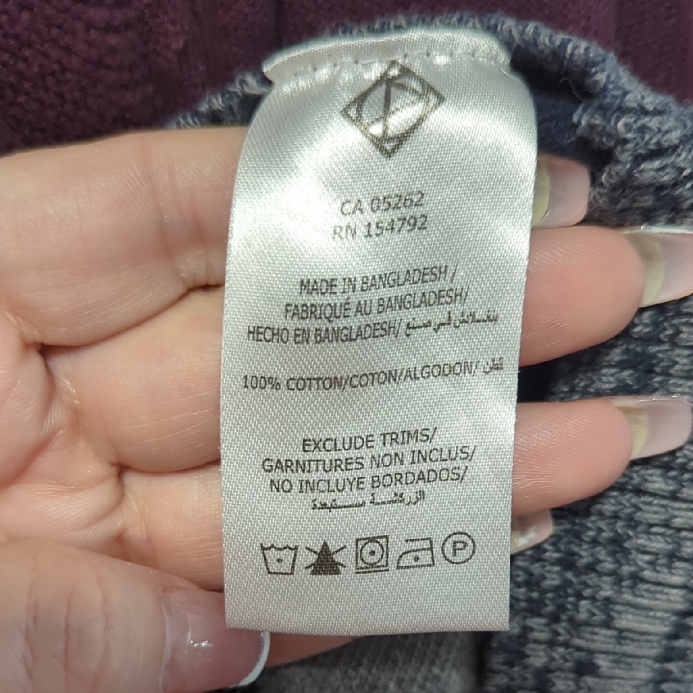 Point Zero V-Neck Sweater - Blue, Gray, Burgundy - Picture 8 of 8